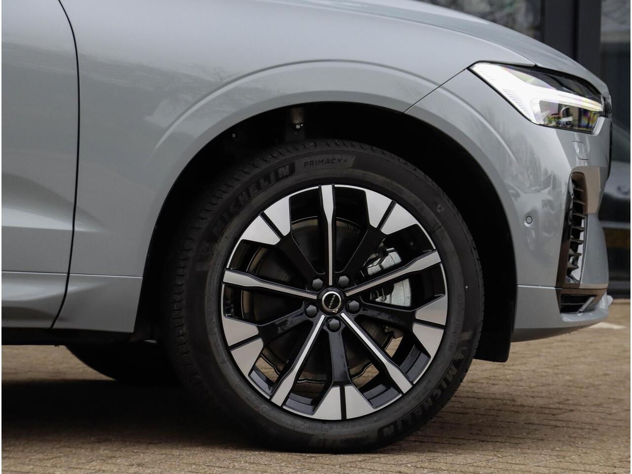 Volvo XC60 T6 AWD Plus Dark MY26 360 Pano HeadUp Trekhaak 20'' Harman Kardon