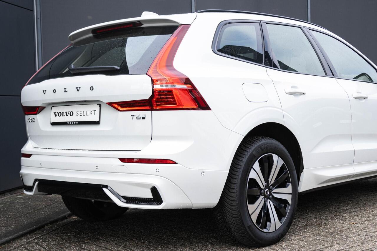 Volvo XC60 T6 Plug-in hybrid AWD Plus Dark | Trekhaak | Rondom zichtcamera | Verwarmbare voorstoelen+stuurwiel+achterbank | Premium audio by Harman Kardon | 19 inch Lichtmetalen velgen