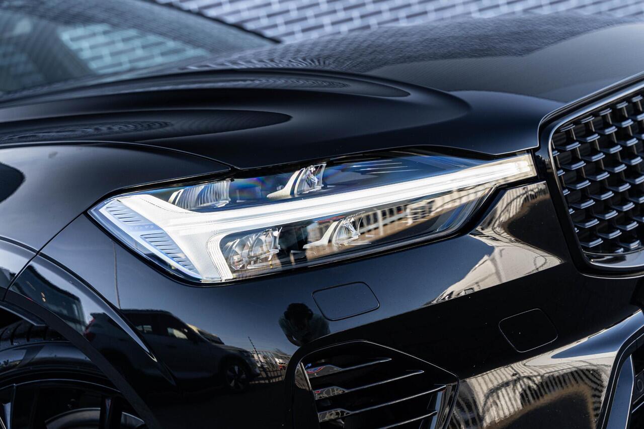 Volvo XC60 2.0 T6 Plug-in hybrid AWD Ultra Black Edition | PHEV | Panoramadak | Luchtvering | Head-Up Display | 360 Graden Camera | Harman Kardon Audio | Sportstoelen | Lichtmetalen Velgen 21 inch | Elektrische Achterklep | Parkeersensoren
