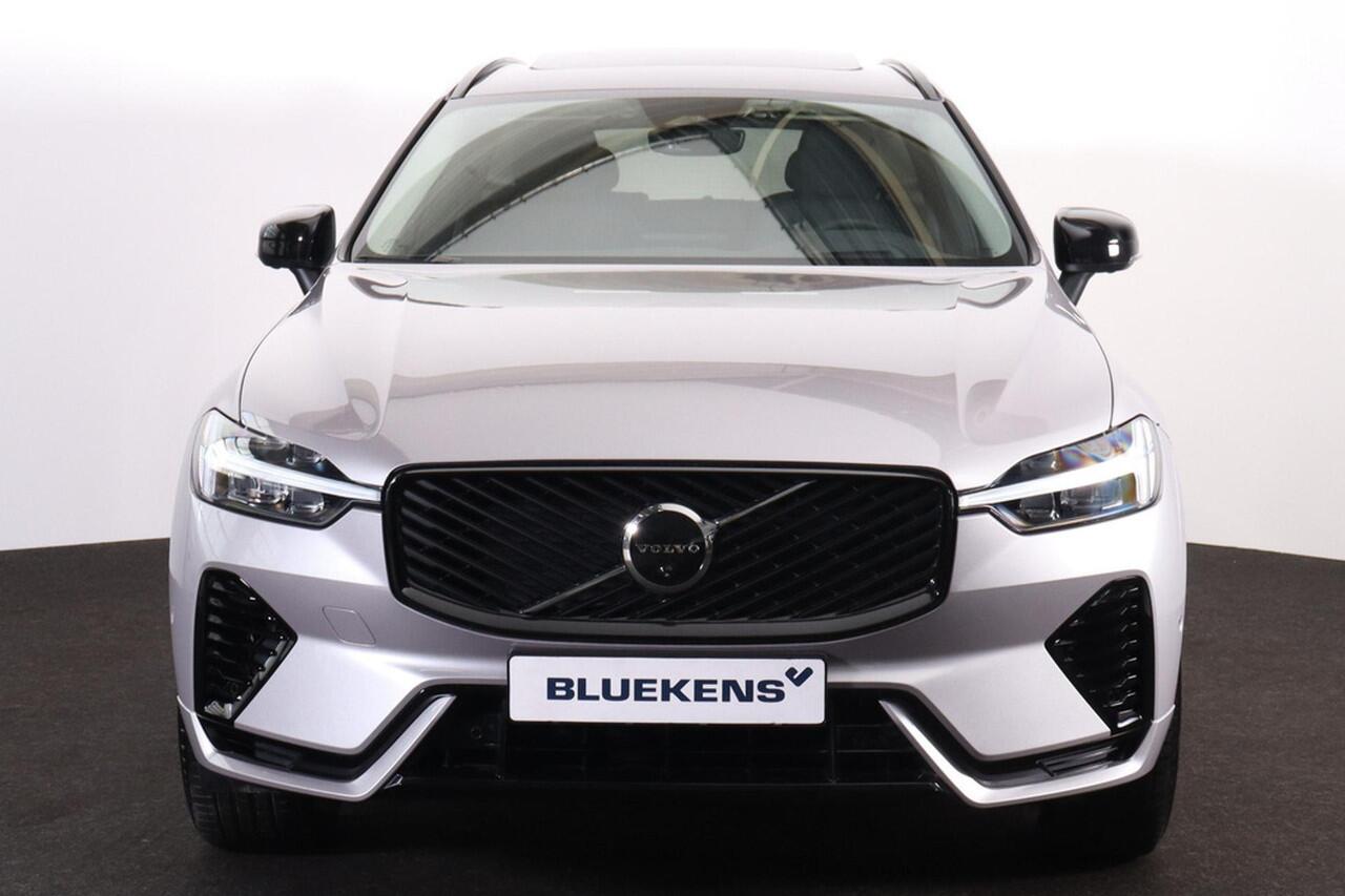 Volvo XC60 T6 Recharge AWD Plus Dark - Panorama/schuifdak - IntelliSafe Assist & Surround - 360º Camera - Verwarmde voorstoelen, stuur & achterbank - Parkeersensoren voor & achter - Elektr. bedienb. voorstoelen met geheugen - Head up display - Draadloze tel. lader -