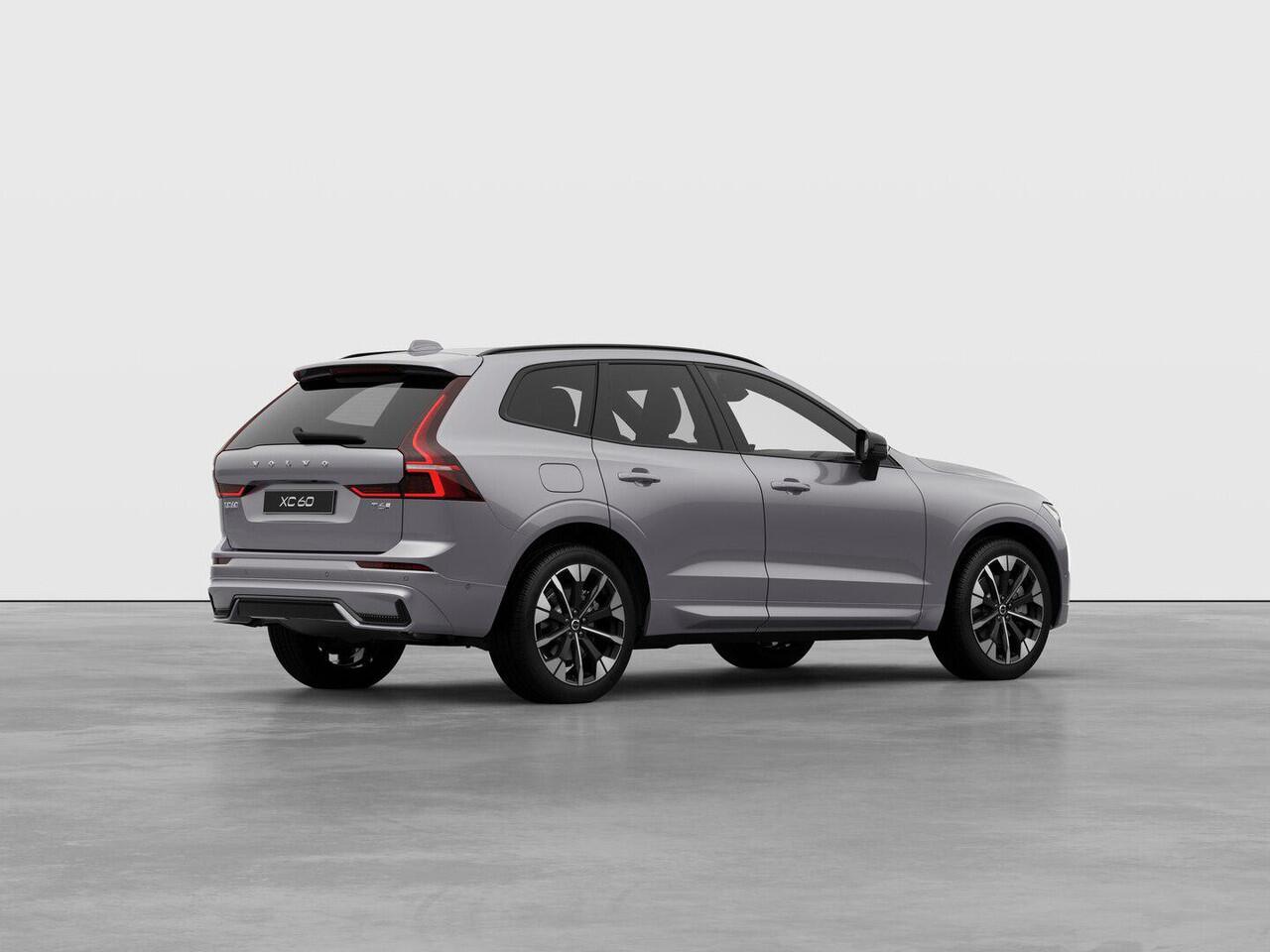 Volvo XC60 2.0 T6 Plug-in hybrid AWD Plus Dark 360 Camera / Head-up display / Harman Kardon audio / Panorama dak / stoel- en stuurverwarming / leer