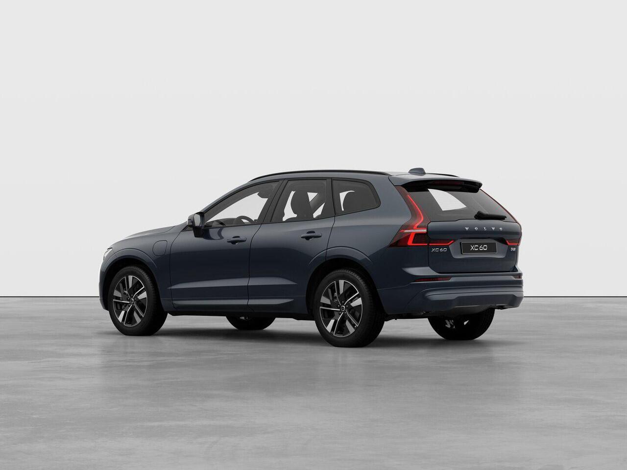 Volvo XC60 2.0 T6 Plug-in hybrid AWD Essential / Adaptive Cruise / Stoel+Stuurverwarming / 19" Wielen / All-Seasonbanden / BLIS / Pilot Assist / Parkeersensoren Voor+Achter /