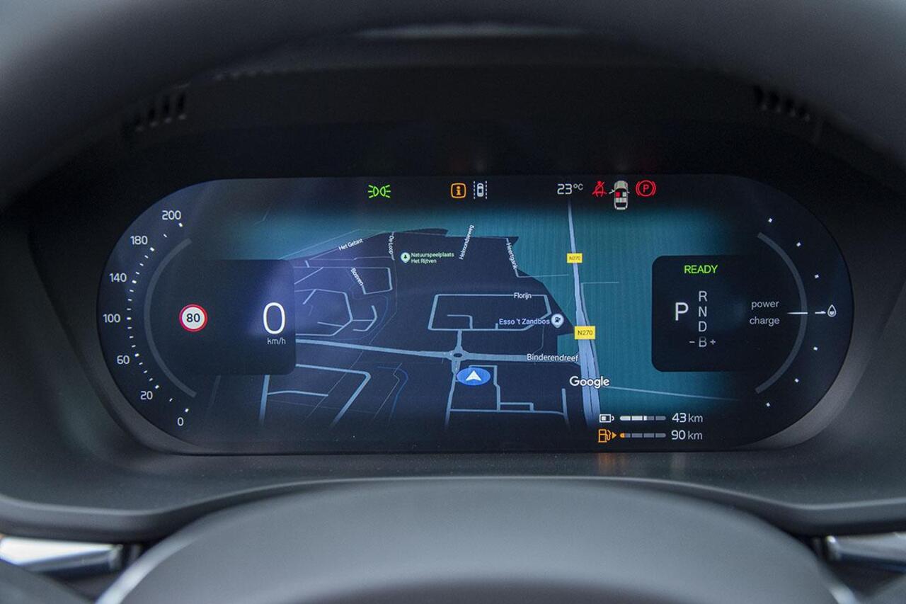 Volvo XC60 2.0 T6 PLUG-IN HYBRID AWD ULTRA DARK