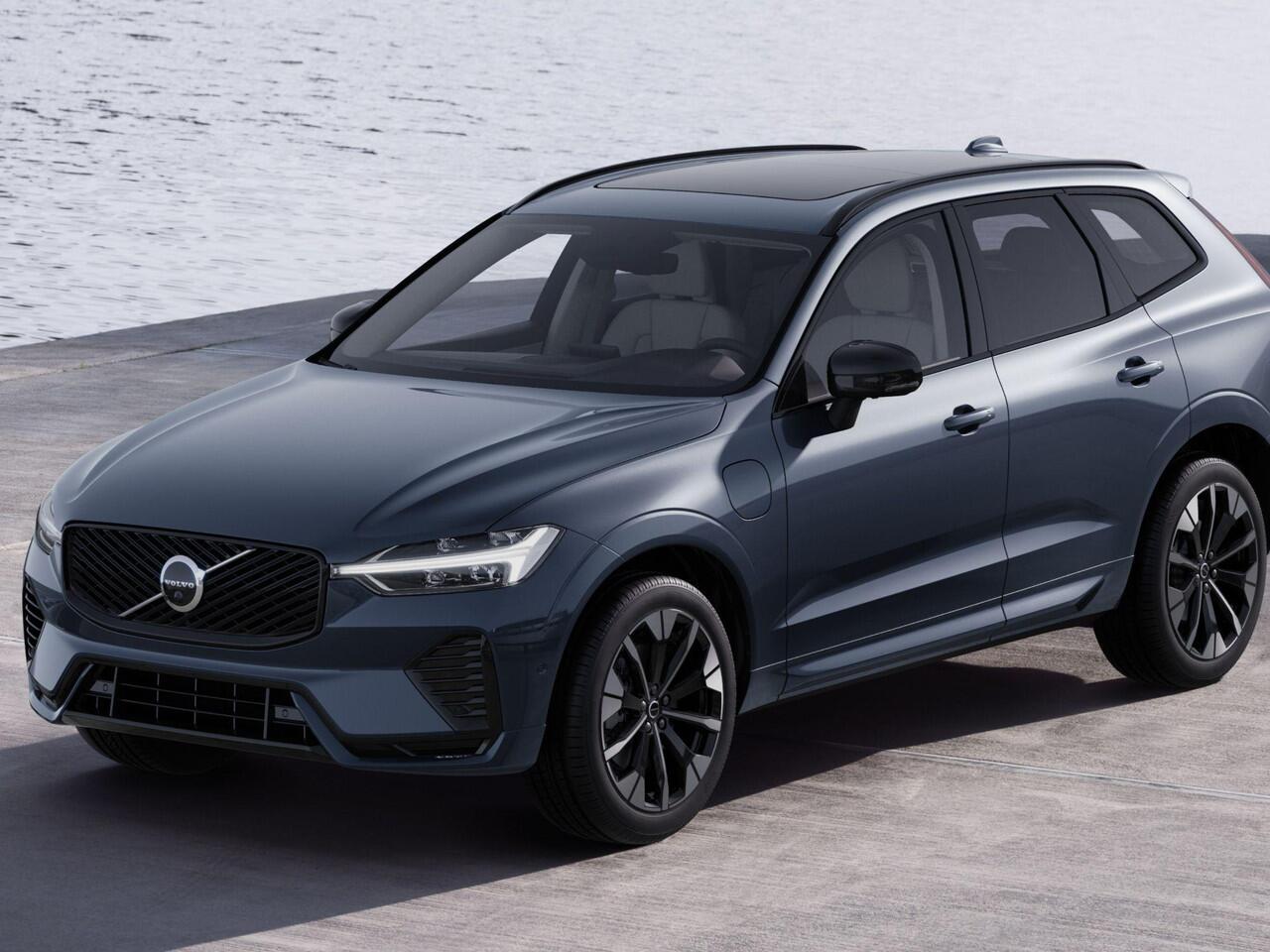 Volvo XC60 T6 Plug-in hybrid AWD Plus | Premium pack | Panoramadak | HUD | Geventileerd leer |