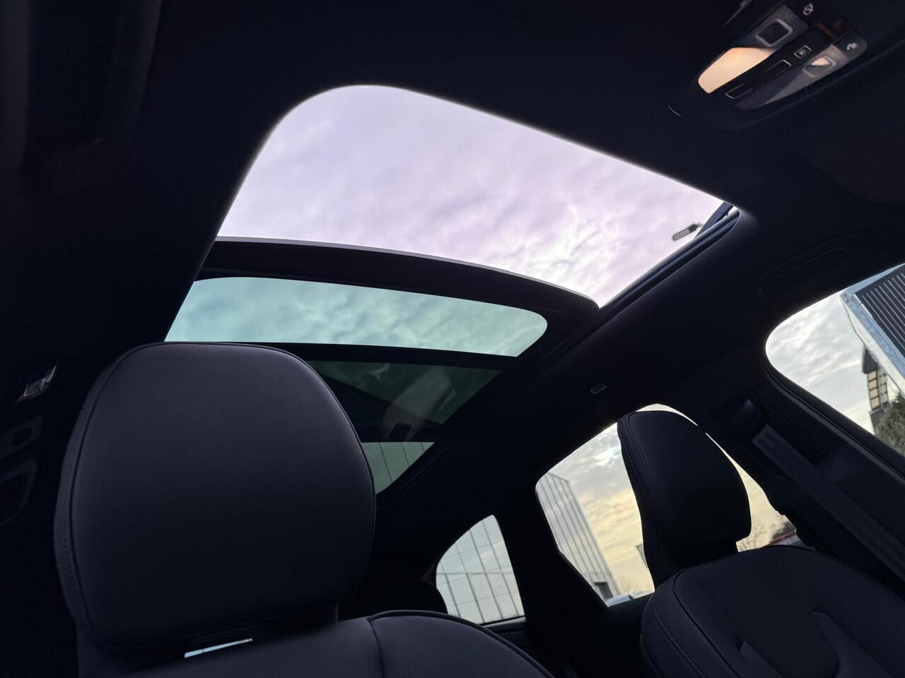 Volvo XC60 XC60 T6 AWD Plug-in Hybrid Plus Dark | Premium Pakket | Harman/Kardon | 22'' |