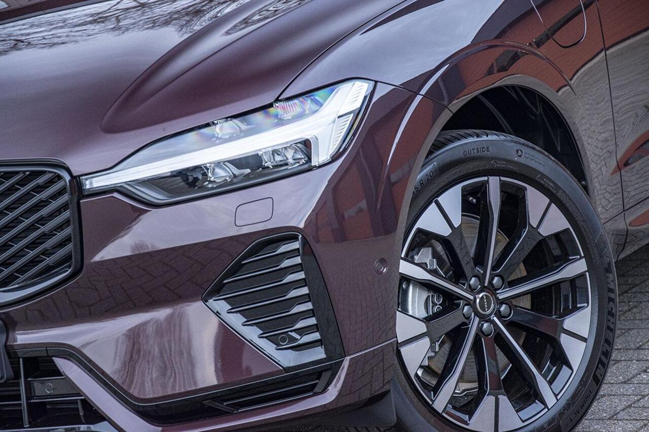 Volvo XC60 2.0 T6 AWD RECHARGE ULTRA DARK