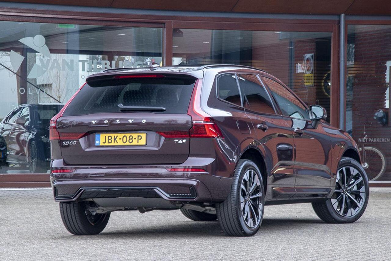 Volvo XC60 2.0 T6 AWD RECHARGE ULTRA DARK