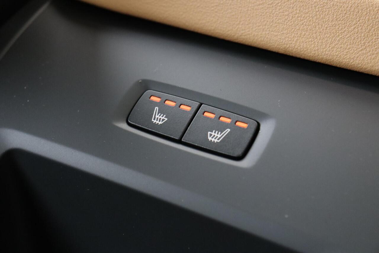 Volvo XC60 T8 PLUG-IN HYBRID AWD ULTRA DARK *FULL OPTIONS!* -PANO.DAK|BOWERS&WILIKINS|GEVENT.LEDER+MASSAGE|LUCHTVERING|360°CAM|HEAD-UP DISP.|TREKHAAK|22"