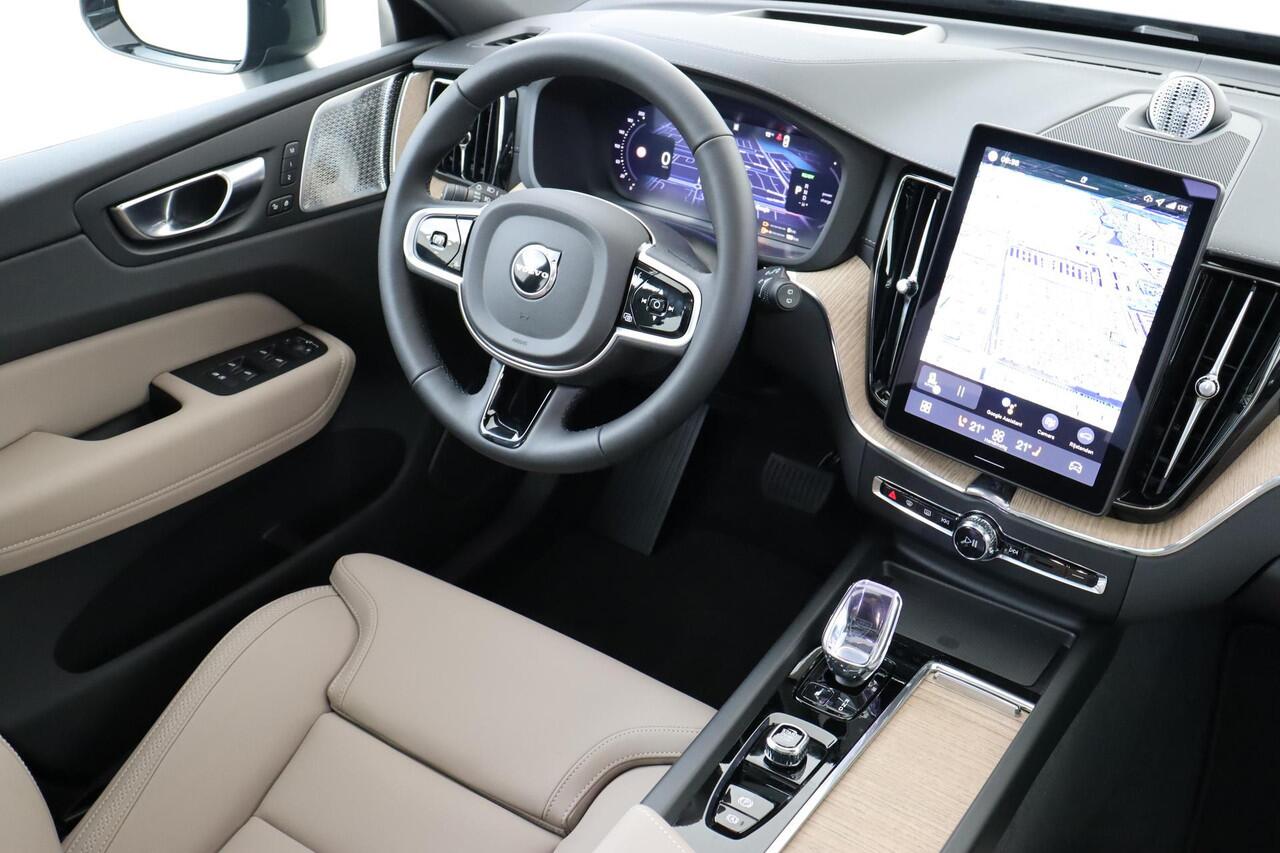 Volvo XC60 T8 PLUG-IN HYBRID AWD ULTRA DARK -PANO.DAK|BOWERS&WILKINS|LUCHTVERING|CARDAMOM|GELAAGD.GLAS|TREKHAAK|22"