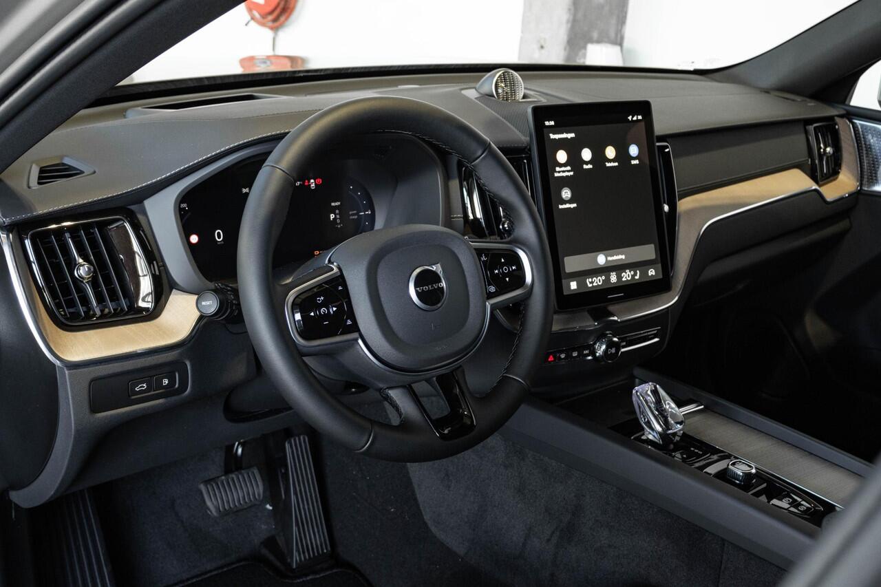 Volvo XC60 2.0 T6 Plug-in hybrid AWD Ultra Bright Adaptive Cruise & Pilot Assist | Panoramisch Schuif/-kanteldak | Harman/Kardon Premium Audio | 360-Camera | Stoel + Stuurwiel verwarming | Elektrische Achterklep | Google Services | Keyless Entry & Start | Extra get