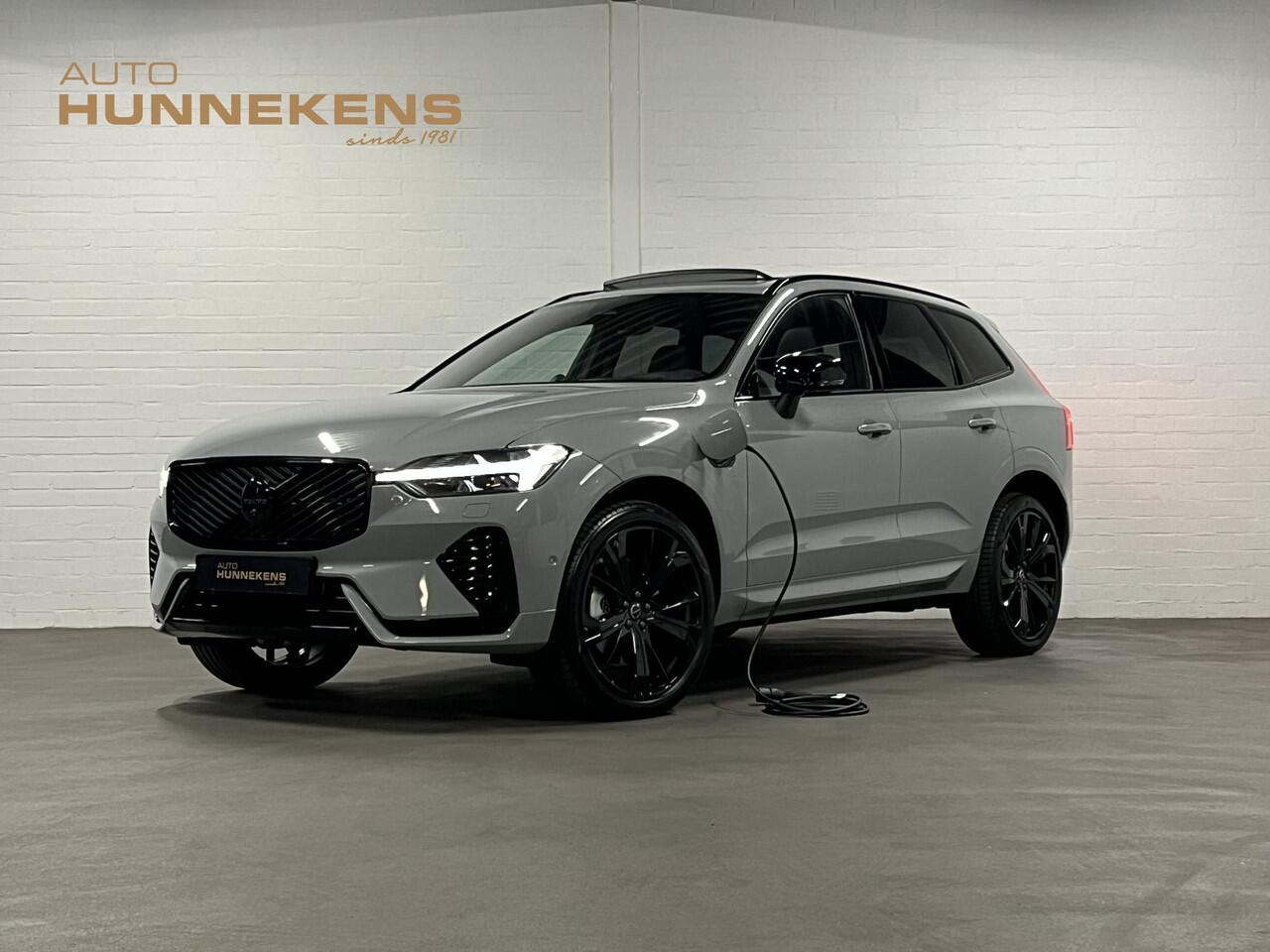 Volvo XC60 T8 PHEV AWD Ultra Black Edition Trekhaak | Bowers & Wilkins | Massage | Open dak | Stoel ventilatie | Stoel-/stuurverwarming | Head-up | 360 camera | *455PK*