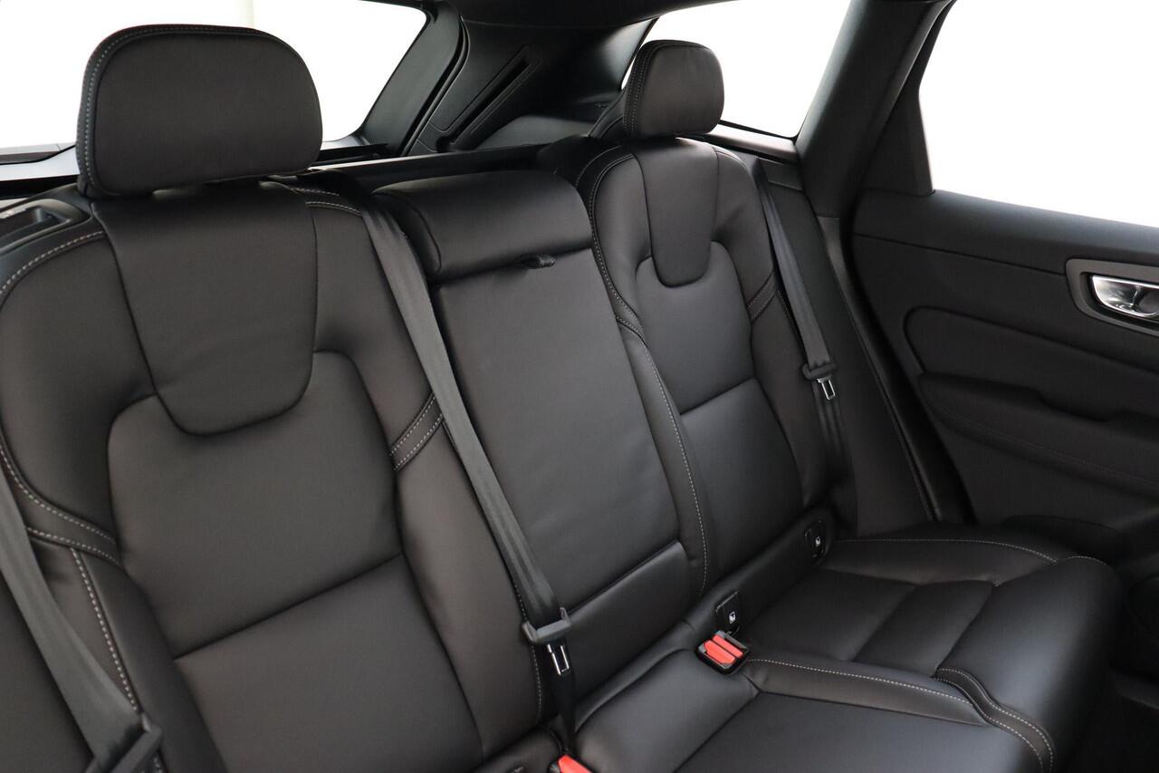 Volvo XC60 II T6 PLUG-IN HYBRID AWD ULTRA DARK BLACK EDITION -PANO.DAK|BOWERS&WILKINS|GEVENT.LEDER+MASSAGE|LUCHTVERING|360°CAM|HEAD-UP DISP.|GELAAGD.GLAS|22"