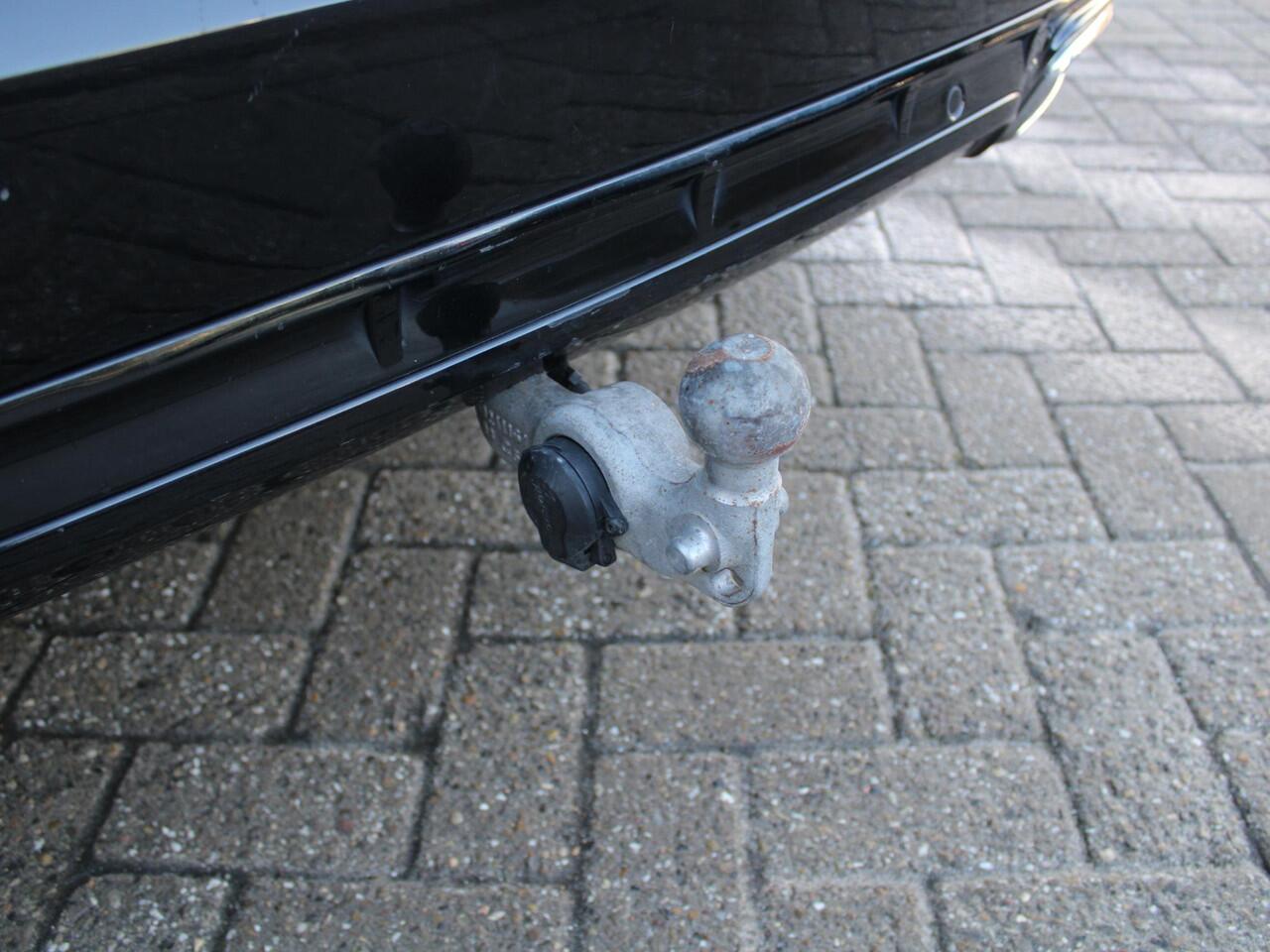 Volvo XC90 2.0 T8 Twin Engine AWD R-Design | SOH 80,6 % | LUCHTVERING | ELEKTRISCH SCHUIFDAK |