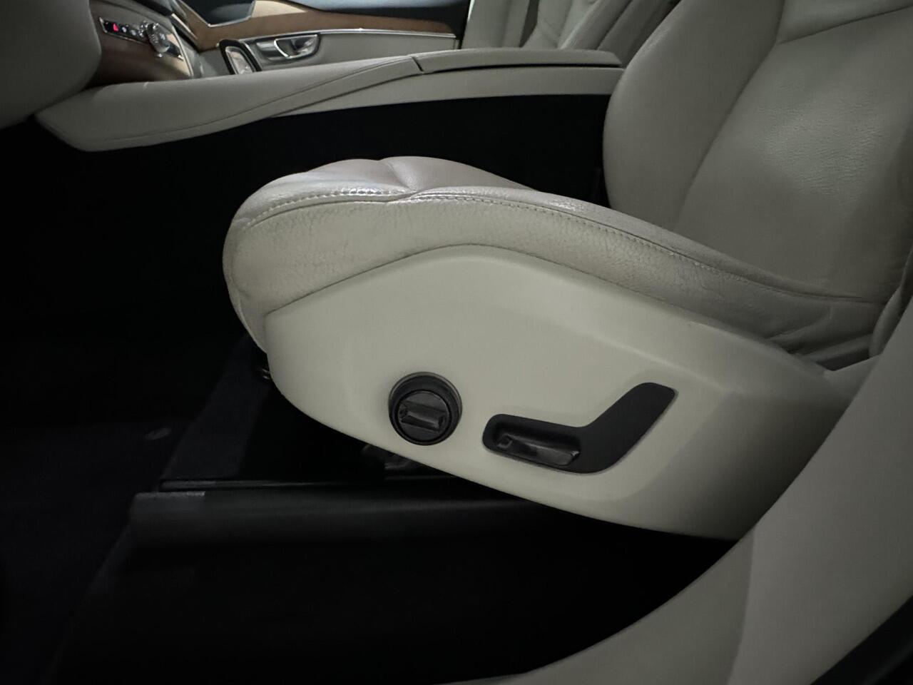 Volvo XC90 2.0 T8 Recharge AWD Inscription Expression Aut. | 7pers | pilot-assist | trekhaak | SOH 95% |