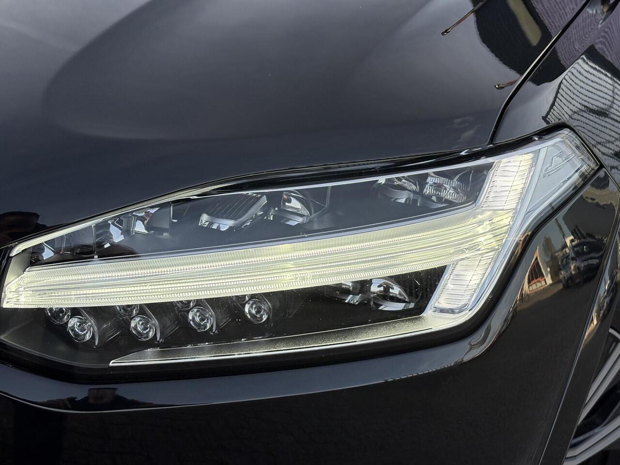 Volvo XC90 2.0 T8 Twin Engine AWD Inscription | Trekhaak | Massage stoelen | Geventileerde/verwarmde voorstoelen | Harman/Kardon | BLIS | Schuif/kantel panorama dak | Applecarplay/androidauto | 360 camera | Adaptieve cruise control | extra getint glas |