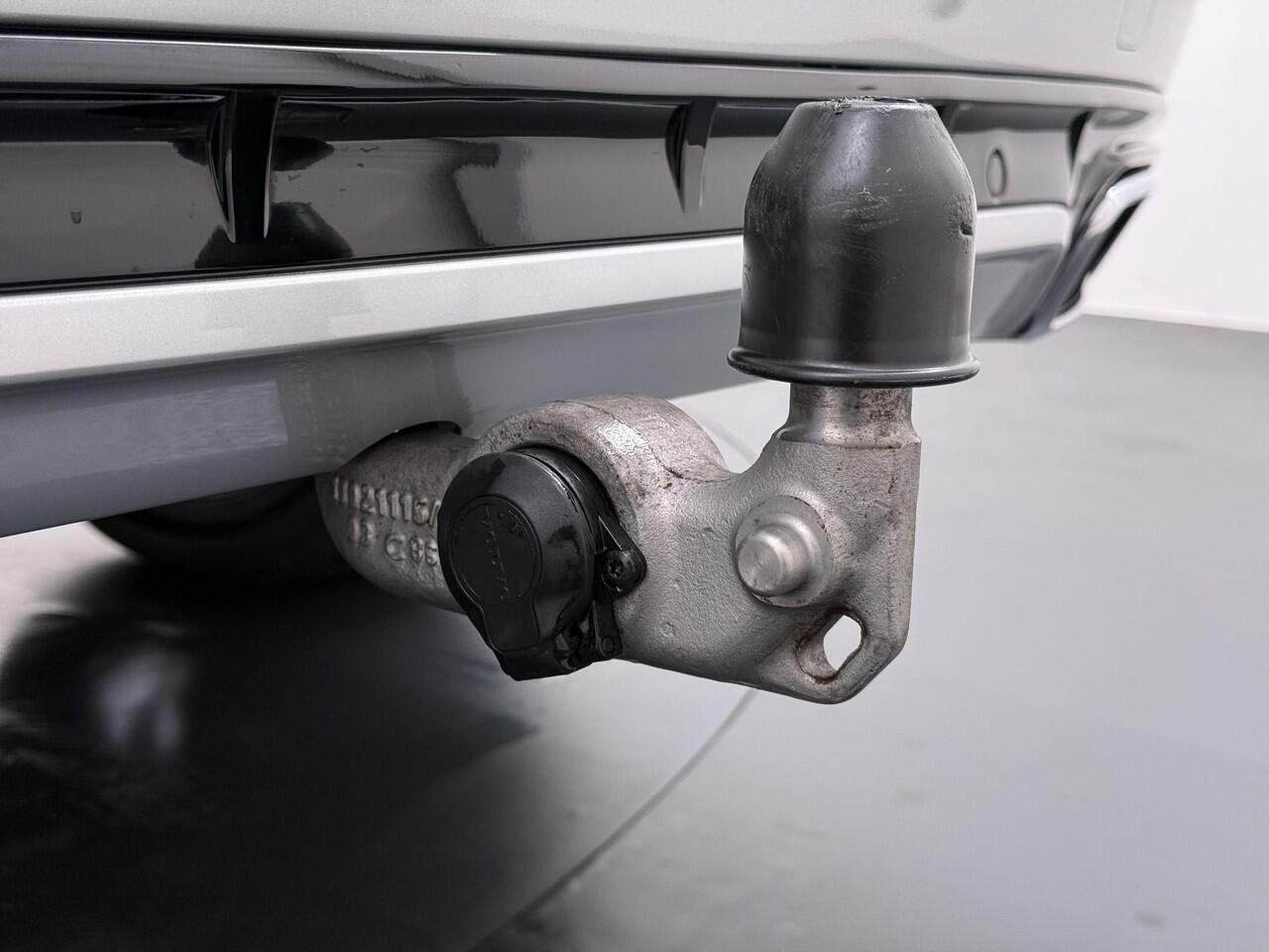 Volvo XC90 2.0 T8 Recharge AWD R-Design 22Inch/Trekhaak/Head-up/360Cam etc.