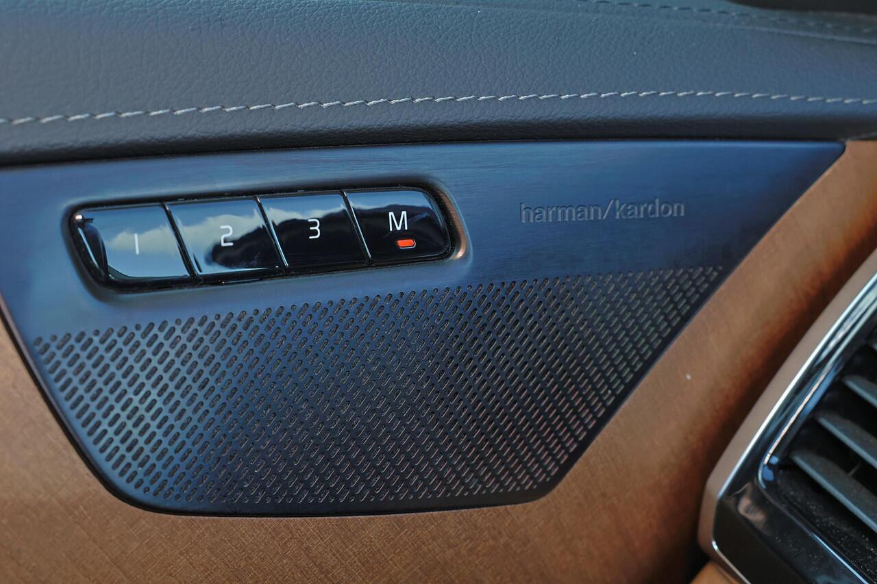 Volvo XC90 T8 Recharge AWD Inscription - IntelliSafe Assist & Surround - 360º Camera - Harman/Kardon audio - Adaptieve LED koplampen - Verwarmde voorstoelen, stuur & achterbank - Parkeersensoren voor & achter - Elektr. bedienb. voorstoelen met geheugen - Draadloze t