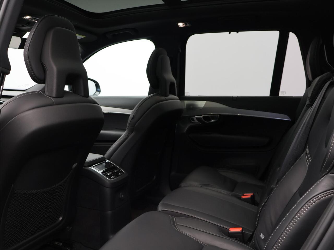 Volvo XC90 2.0 T8 Recharge AWD R-Design / Trekhaak / B&W audio / Massage en gevent. stoelen / 360 camera / Stoel+stuurwielverwarming