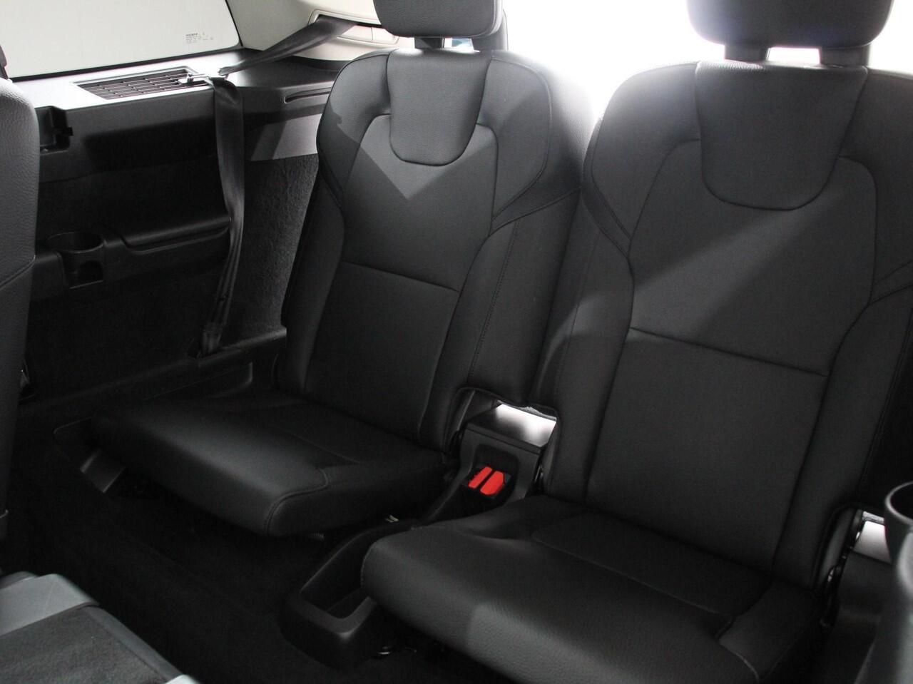 Volvo XC90 2.0 T8 Recharge 391pk AWD Inscription Expression Luchtvering | Trekhaak | Navigatie | Camera 360 | Climate Control |