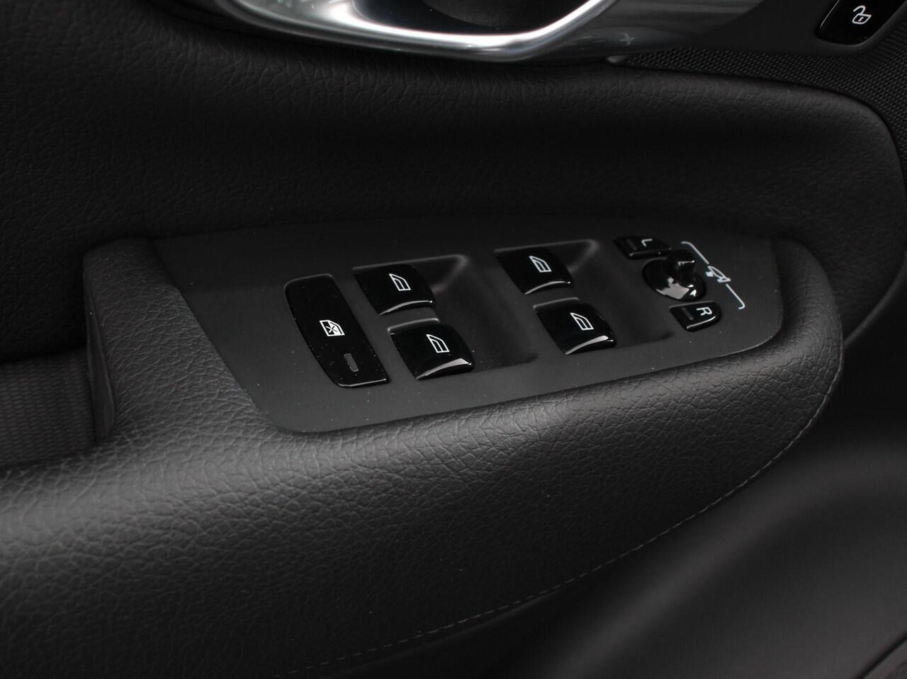 Volvo XC90 2.0 T8 Recharge 391pk AWD Inscription Expression Luchtvering | Trekhaak | Navigatie | Camera 360 | Climate Control |