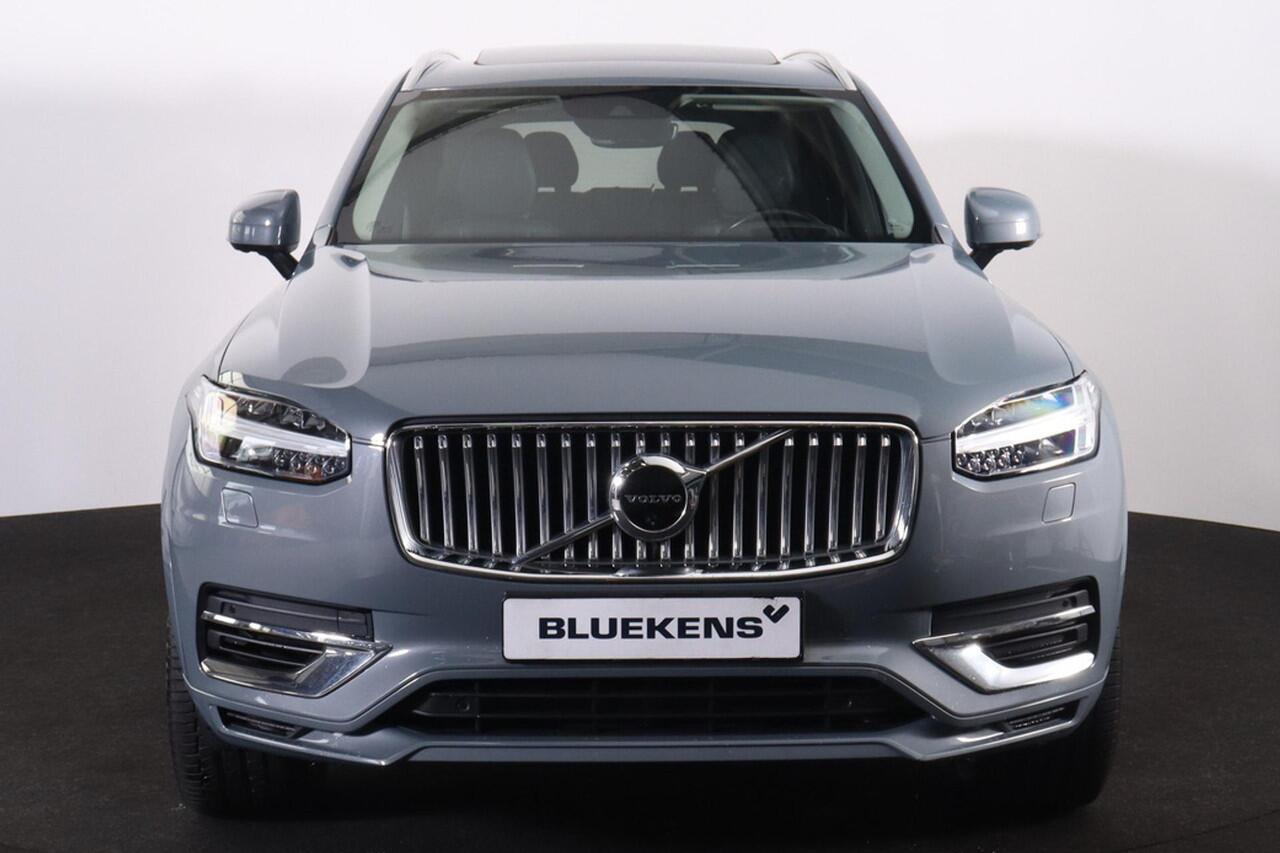 Volvo XC90 T8 Recharge AWD Inscription - Panorama/schuifdak - IntelliSafe Assist & Surround - 360º Camera - Harman/Kardon audio - Adaptieve LED koplampen - Verwarmde voorstoelen, stuur & achterbank - Parkeersensoren voor & achter - Elektr. bedienb. voorstoelen met g