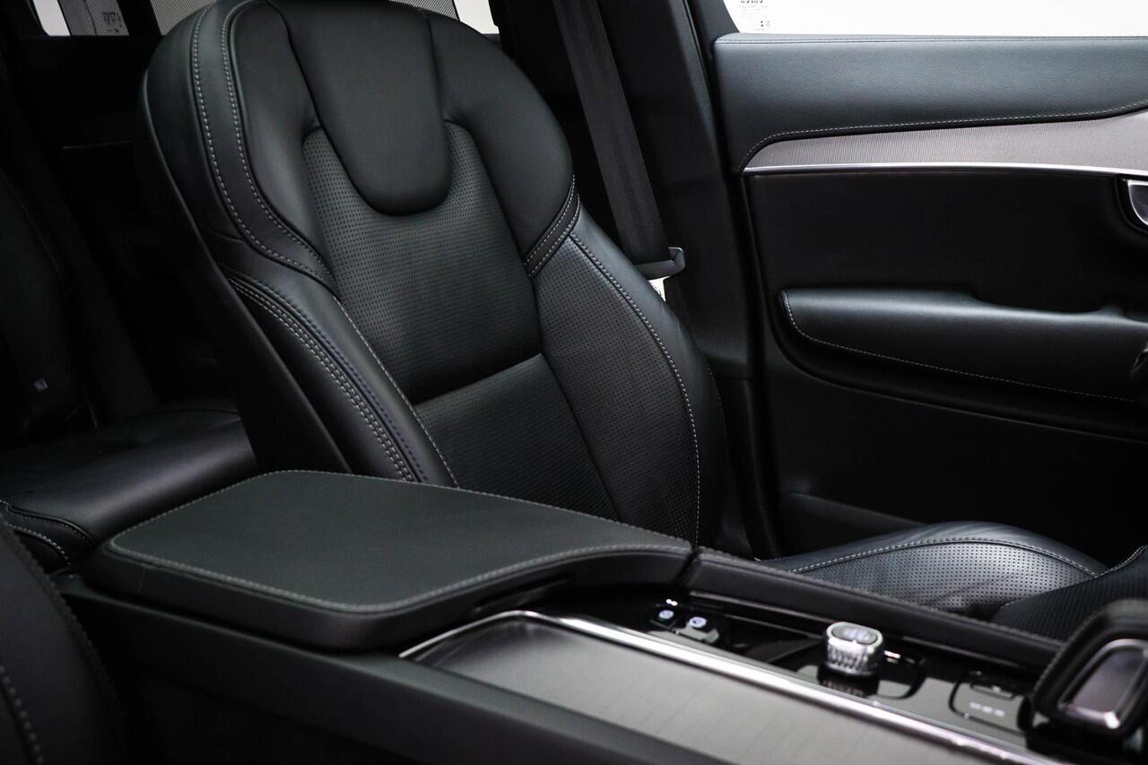 Volvo XC90 2.0 T8 Recharge AWD R-Design | STOELEN / LOUNGE- PACK | LUCHTVERING | PANORAMADAK | MASSAGE | STOELVENTILATIE | TREKHAAK | 22"