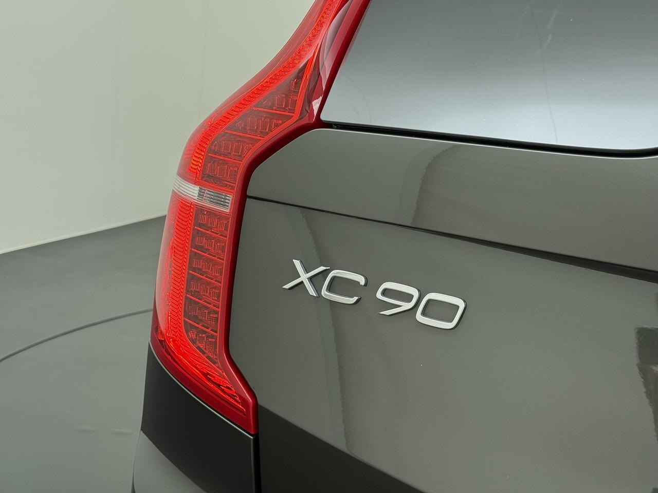 Volvo XC90 2.0 T8 Recharge AWD Ultimate Dark Luchtvering/Trekhaak/360Cam etc.