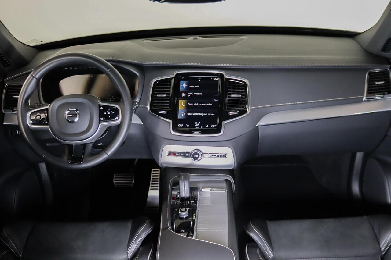 Volvo XC90 2.0 T8 Recharge AWD Plus Dark, 455PK, Longrange, Trekhaak draaibaar, Pilot Assist, Zeer nette auto!