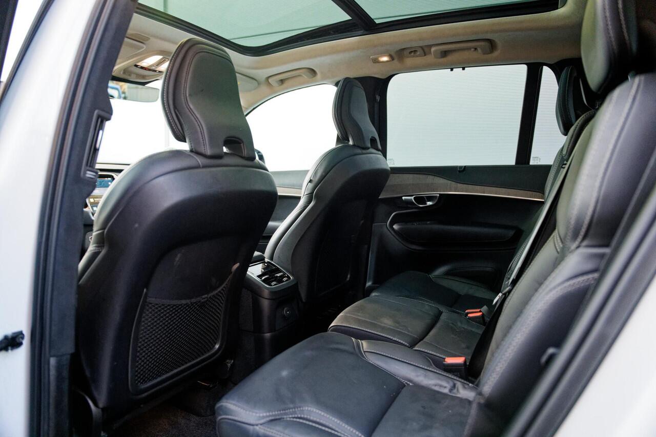 Volvo XC90 2.0 T8 Longrange AWD Ultimate Dark Luchtvering, Stoelmassage, 360 Camera, H/K Geluidsinstallatie, Trekhaak, 22" LM velgen, enz