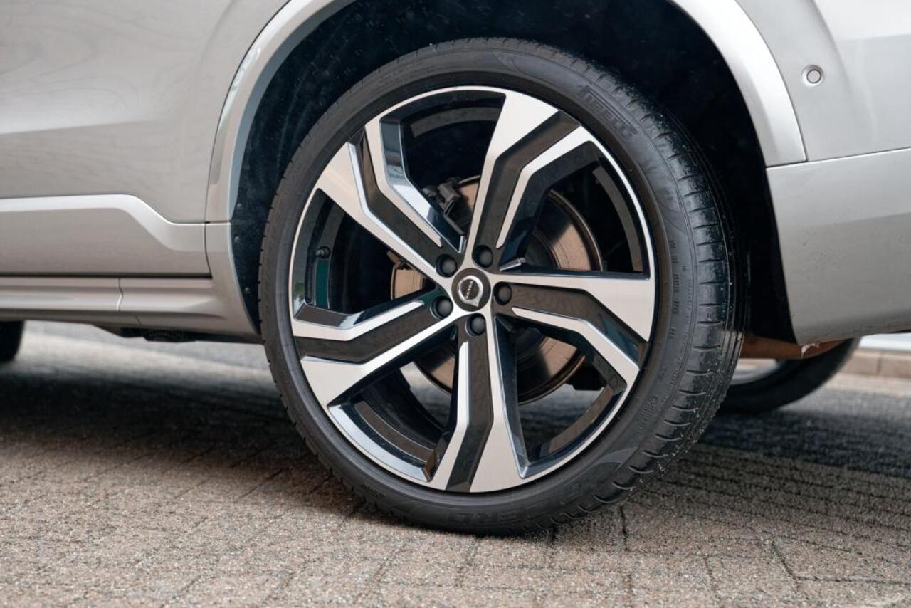 Volvo XC90 2.0 T8 Longrange B&W, Luchtvering, HUD, 22" LM velgen, 360 camera, enz