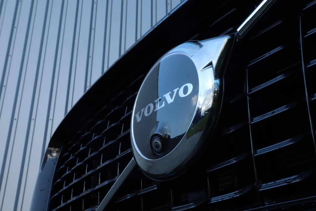 Volvo XC90 2.0 T8 Recharge AWD Ultimate Dark | Luchtvering | 360-camera | Alcantara hemelbekleding |