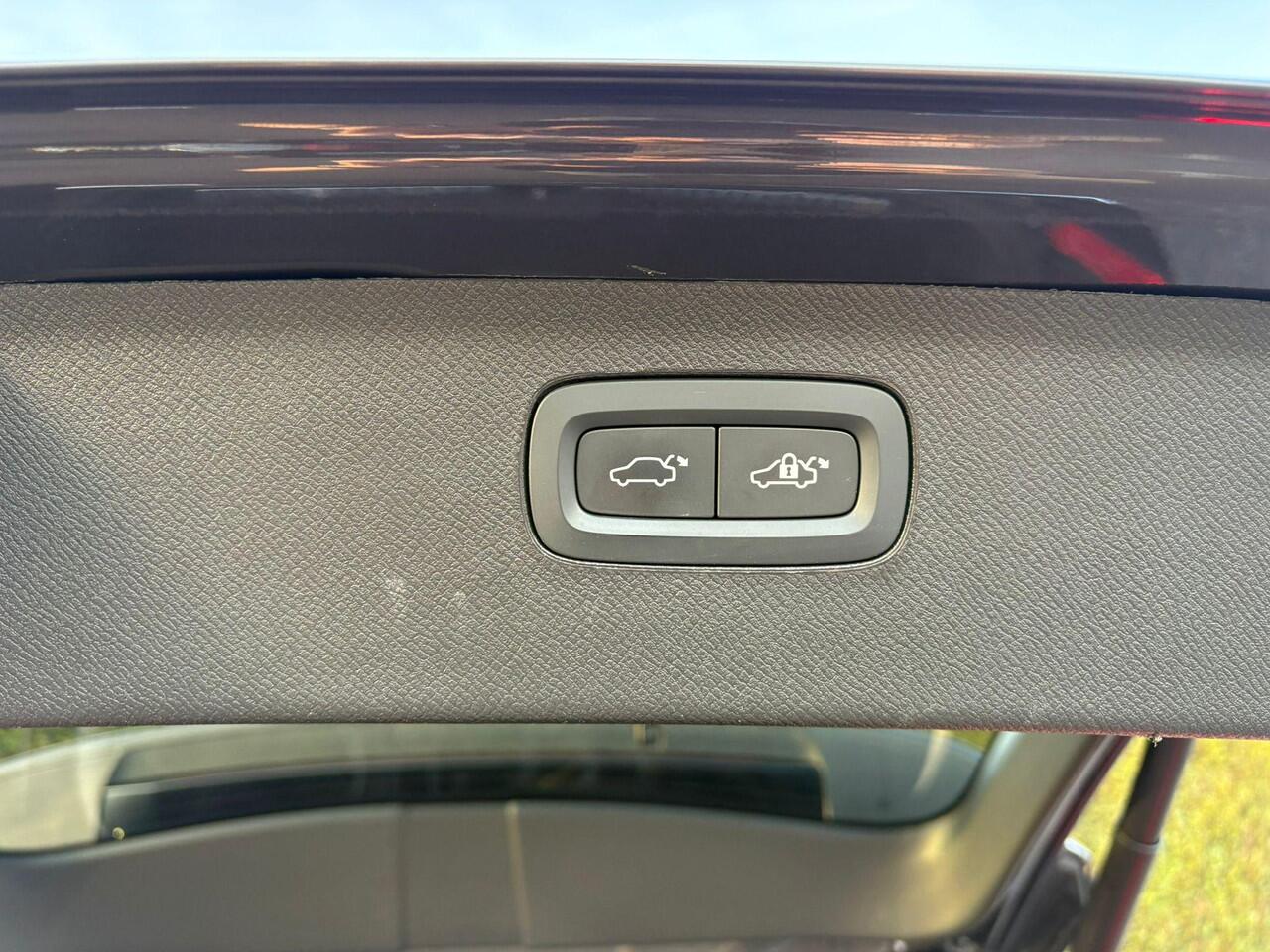 Volvo XC90 2.0 T8 Recharge AWD Core Bright