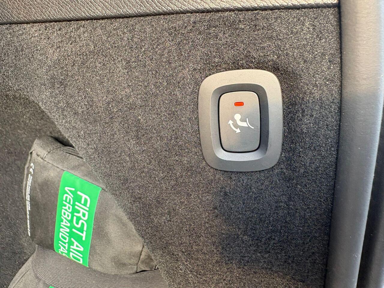 Volvo XC90 2.0 T8 Recharge AWD Core Bright