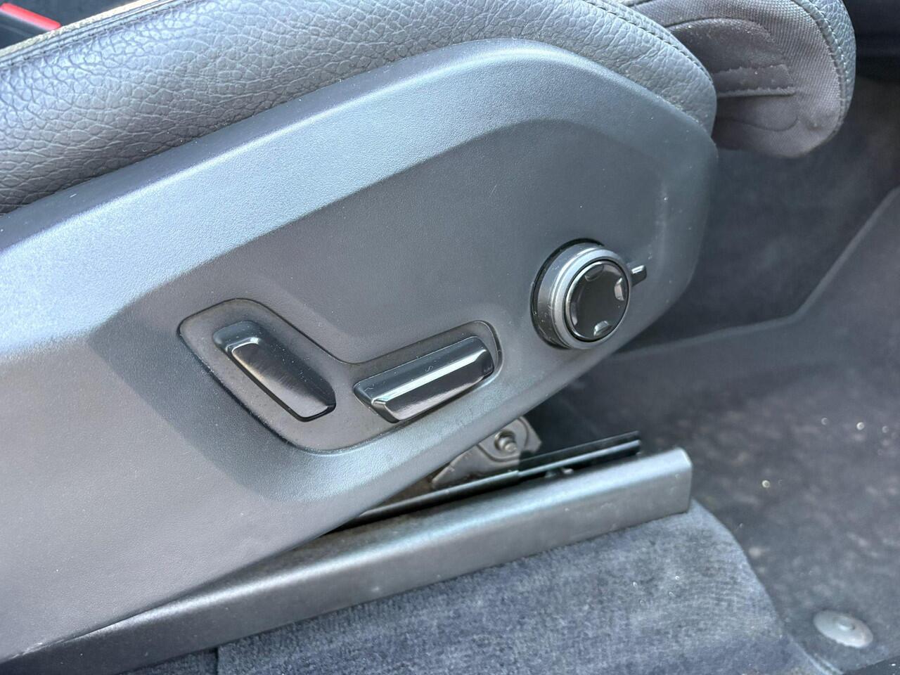 Volvo XC90 2.0 T8 Recharge AWD Core Bright