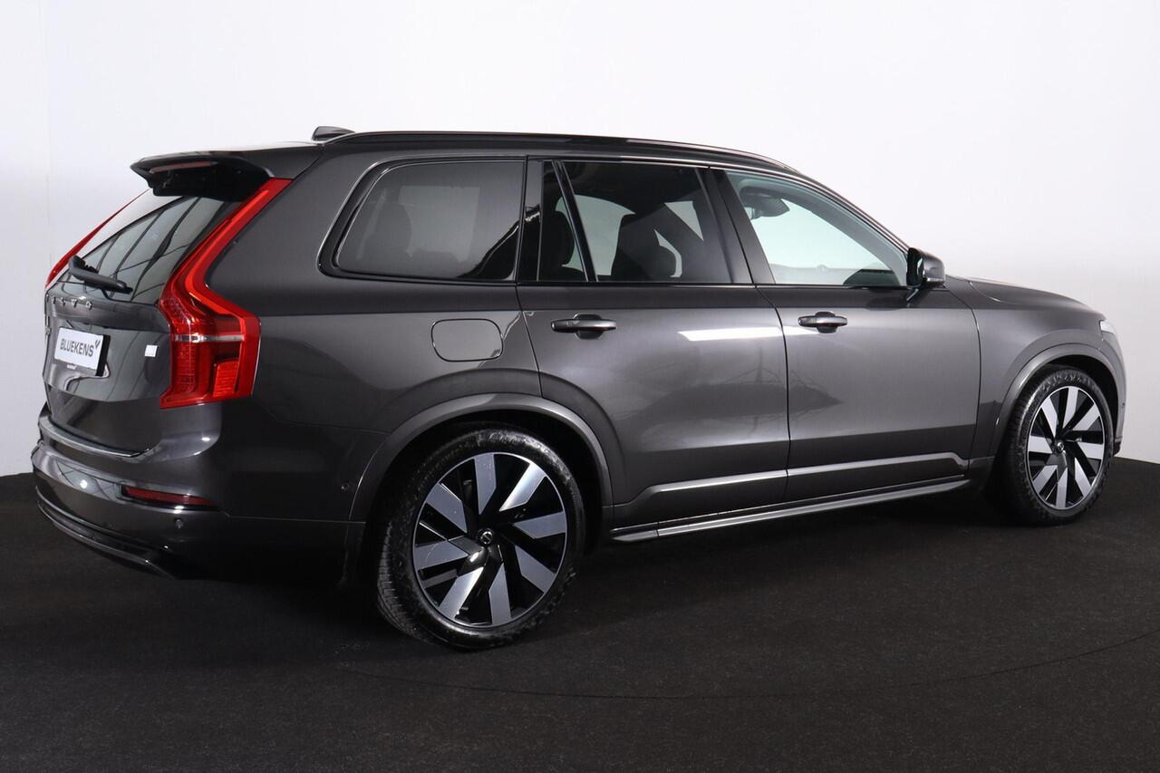Volvo XC90 T8 Recharge AWD Ultimate Dark - LONG RANGE - Luchtvering - Panorama/schuifdak - IntelliSafe Assist & Surround - 360º Camera - Bowers & Wilkins audio - Adaptieve LED koplampen - Verwarmde voorstoelen, stuur & achterbank - Parkeersensoren voor & achter - El