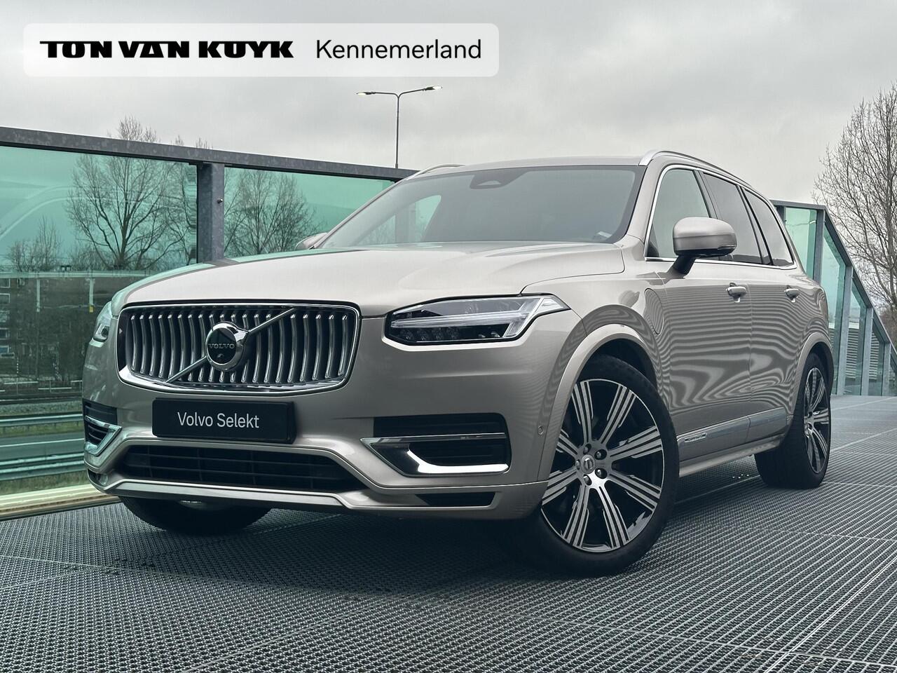 Volvo XC90 2.0 T8 Recharge AWD Ultimate Bright / Luchtvering / Trekhaak / Long Range / Elek. verstelbare stoelen / Voor+achter+stuur verwarmd / Harman Kardon / Keyless / BLIS / Pilot assist + ACC /