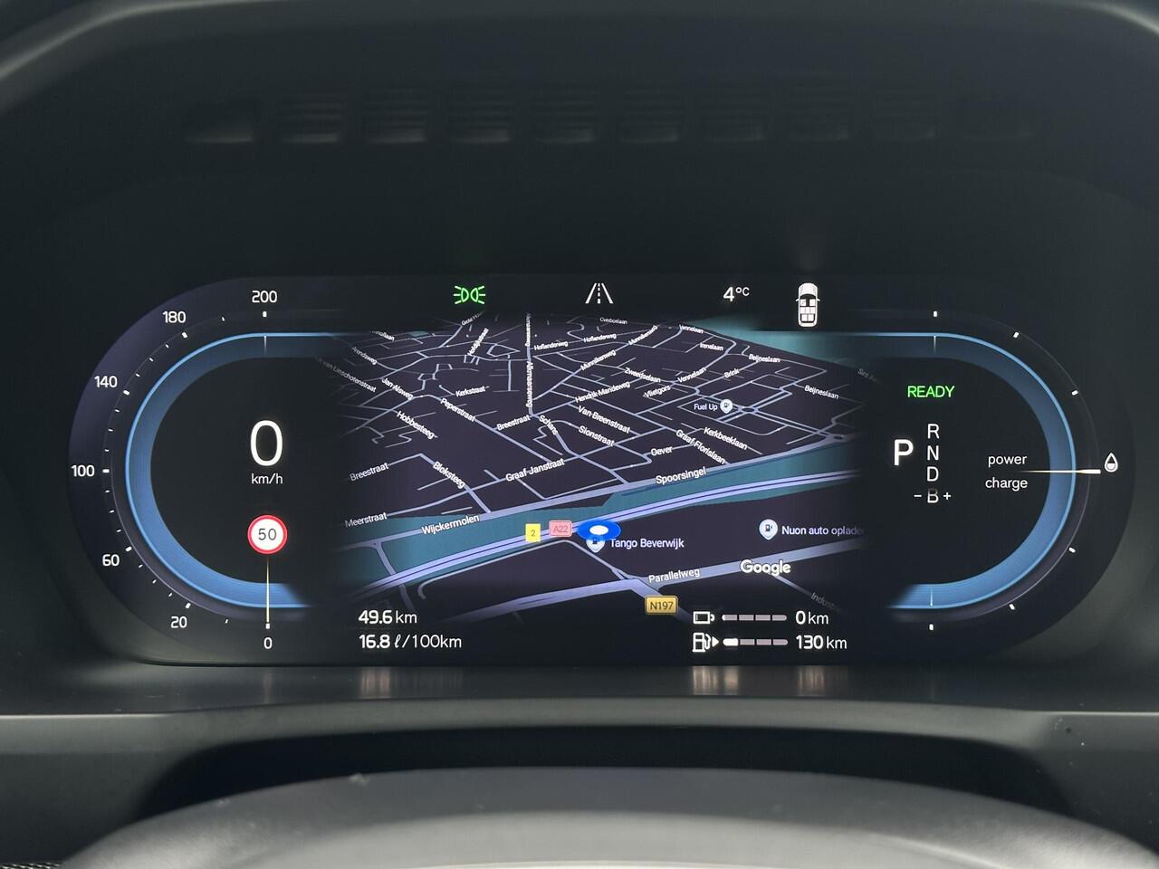 Volvo XC90 2.0 T8 Recharge AWD Ultimate Bright / Luchtvering / Trekhaak / Long Range / Elek. verstelbare stoelen / Voor+achter+stuur verwarmd / Harman Kardon / Keyless / BLIS / Pilot assist + ACC /