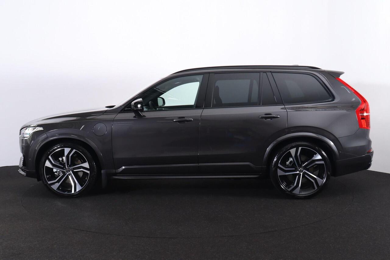 Volvo XC90 T8 Recharge AWD Ultimate Dark - LONG RANGE - Luchtvering - Panorama/schuifdak - IntelliSafe Assist & Surround - Bowers & Wilkins audio - 360 Camera - Adaptieve LED koplampen - Verwarmde voorstoelen, stuur & achterbank - Parkeersensoren voor & achter - Ele