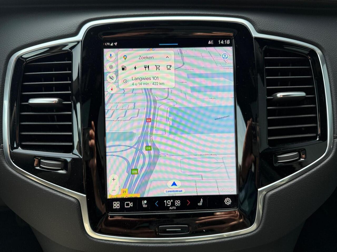 Volvo XC90 2.0 T8 Plug-in hybrid AWD Plus Bright | Extra getint glas | 360 graden camera | Panoramadak | Stoelverwarming |