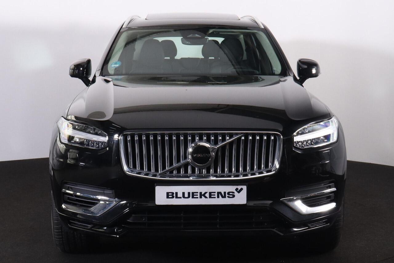 Volvo XC90 T8 Recharge AWD Ultra Bright - LONG RANGE - Panorama/schuifdak - IntelliSafe Assist & Surround - Harman/Kardon audio - Adaptieve LED koplampen - Parkeercamera achter - Verwarmde voorstoelen, stuur & achterbank - Parkeersensoren voor & achter - Elektr. bed