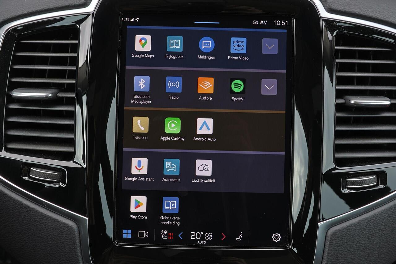 Volvo XC90 T8 Recharge AWD Ultra Bright - LONG RANGE - Panorama/schuifdak - IntelliSafe Assist & Surround - Harman/Kardon audio - Adaptieve LED koplampen - Parkeercamera achter - Verwarmde voorstoelen, stuur & achterbank - Parkeersensoren voor & achter - Elektr. bed