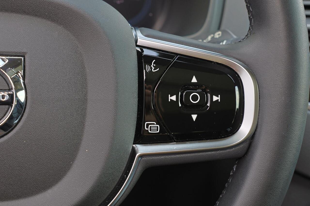 Volvo XC90 T8 Recharge AWD Plus Bright - LONG RANGE - Panorama/schuifdak - IntelliSafe Assist & Surround - 360º Camera - Harman/Kardon audio - Adaptieve LED koplampen - Verwarmde voorstoelen, stuur & achterbank - Parkeersensoren voor & achter - Elektr. bedienb. voor