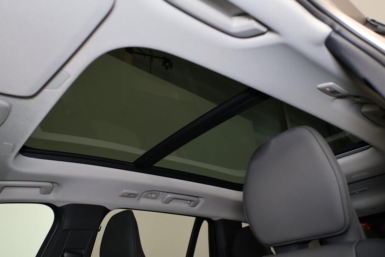Volvo XC90 T8 Recharge AWD Plus Dark - LONG RANGE - Panorama/schuifdak - IntelliSafe Assist & Surround - 360º Camera - Harman/Kardon audio - Verwarmde voorstoelen, stuur & achterbank - Parkeersensoren voor & achter - Elektr. bedienb. voorstoelen met geheugen - Draad