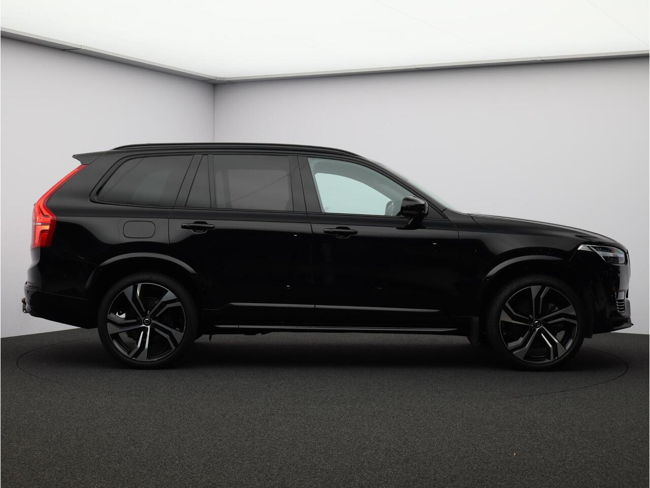 Volvo XC90 2.0 T8 Recharge AWD Ultimate Dark / Trekhaak / Luchtvering / 22"Wielen / B&W Audio / 360 Camera / Head-up Display / Panoramadak / Getint Glas /