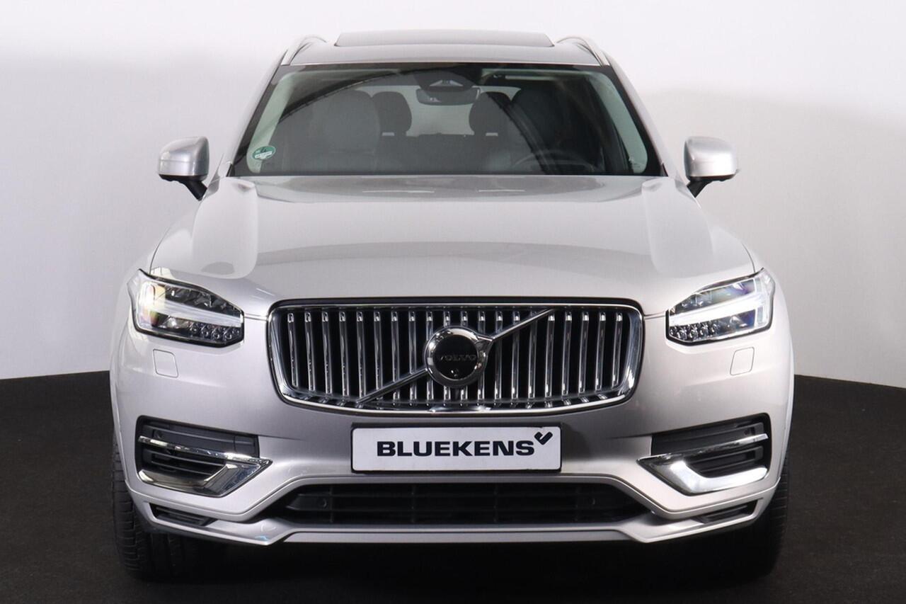 Volvo XC90 T8 Recharge AWD Plus Bright - Panorama/schuifdak - IntelliSafe Assist & Surround - 360º Camera - Harman/Kardon audio - Adaptieve LED koplampen - Verwarmde voorstoelen, stuur & achterbank - Parkeersensoren voor & achter - Elektr. bedienb. voorstoelen met g