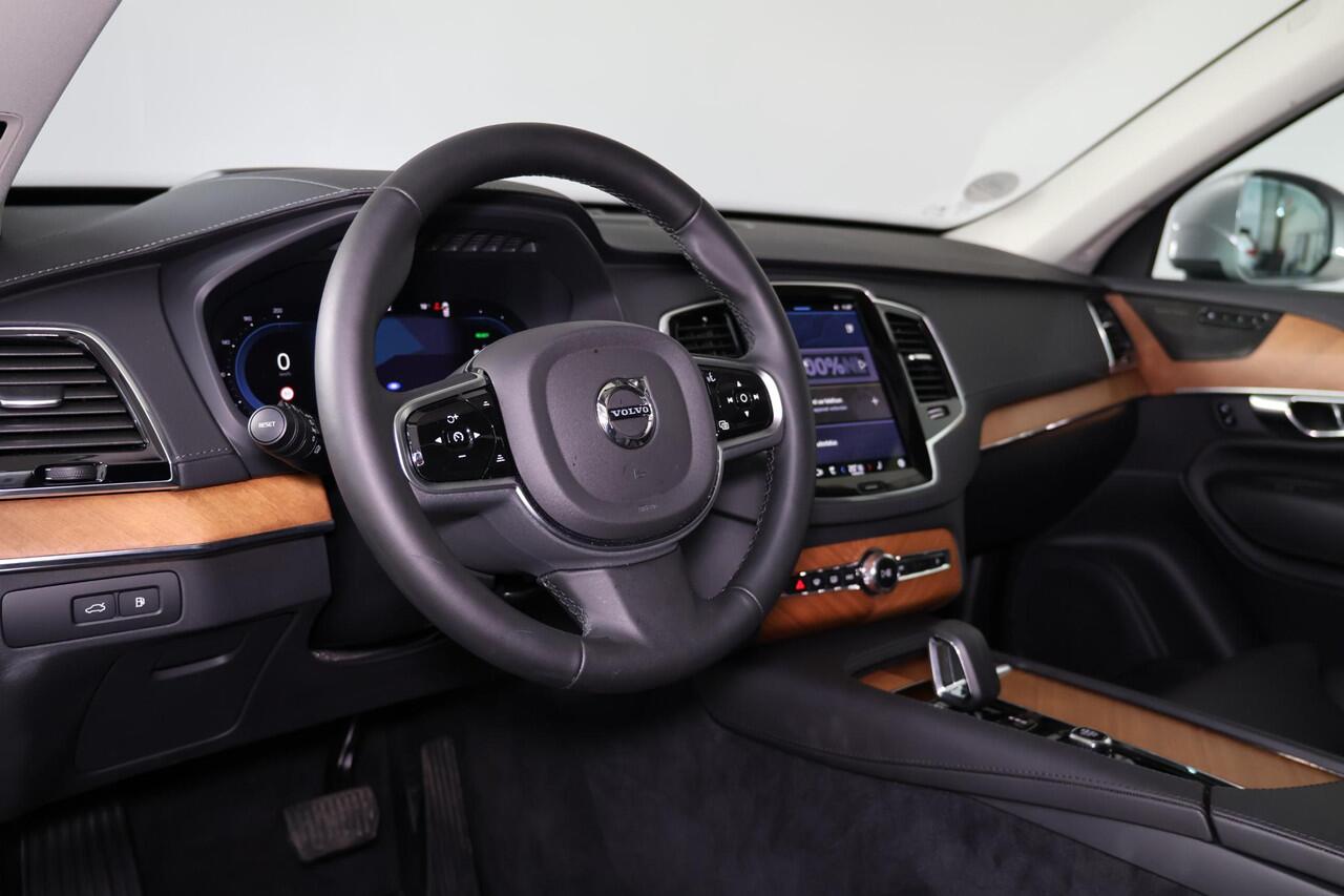 Volvo XC90 T8 Recharge AWD Plus Bright - Panorama/schuifdak - IntelliSafe Assist & Surround - 360º Camera - Harman/Kardon audio - Adaptieve LED koplampen - Verwarmde voorstoelen, stuur & achterbank - Parkeersensoren voor & achter - Elektr. bedienb. voorstoelen met g