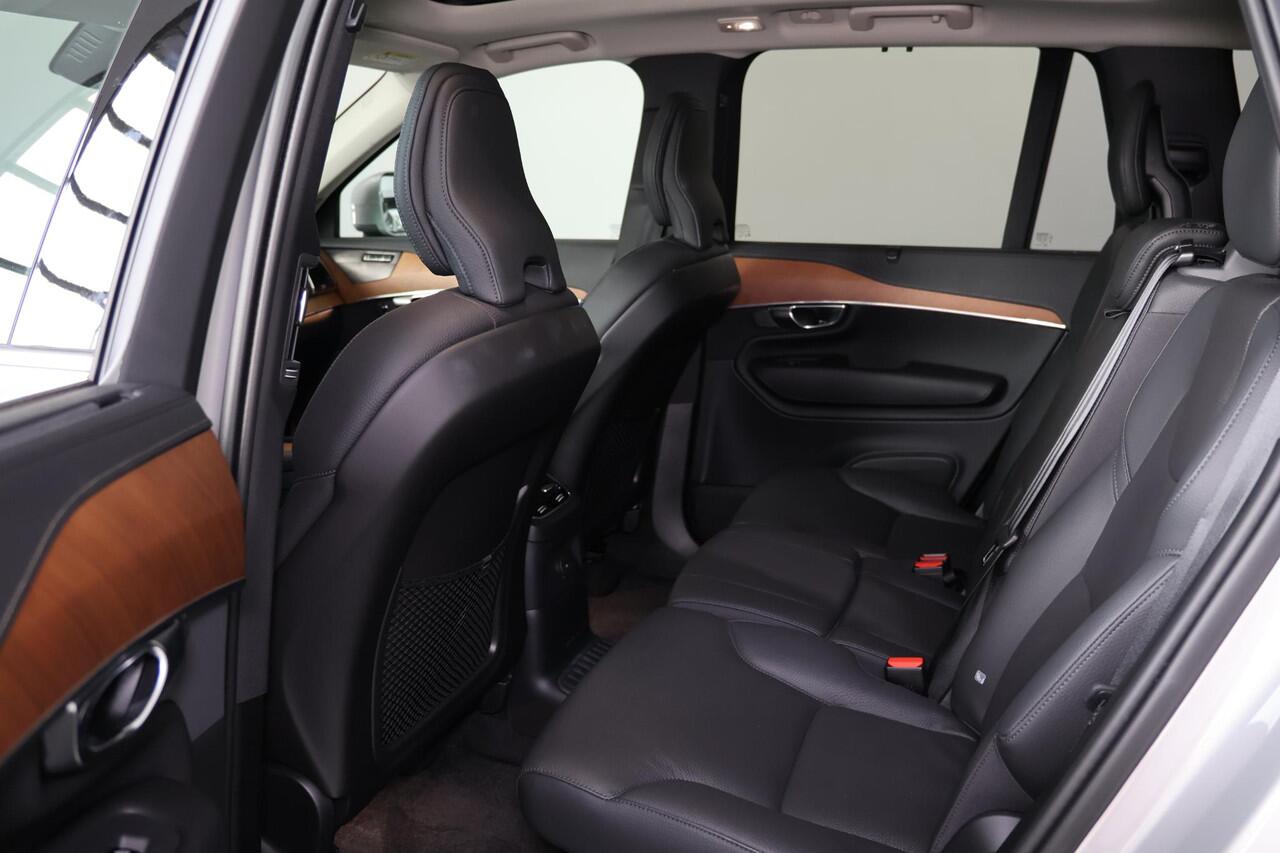 Volvo XC90 T8 Recharge AWD Plus Bright - Panorama/schuifdak - IntelliSafe Assist & Surround - 360º Camera - Harman/Kardon audio - Adaptieve LED koplampen - Verwarmde voorstoelen, stuur & achterbank - Parkeersensoren voor & achter - Elektr. bedienb. voorstoelen met g