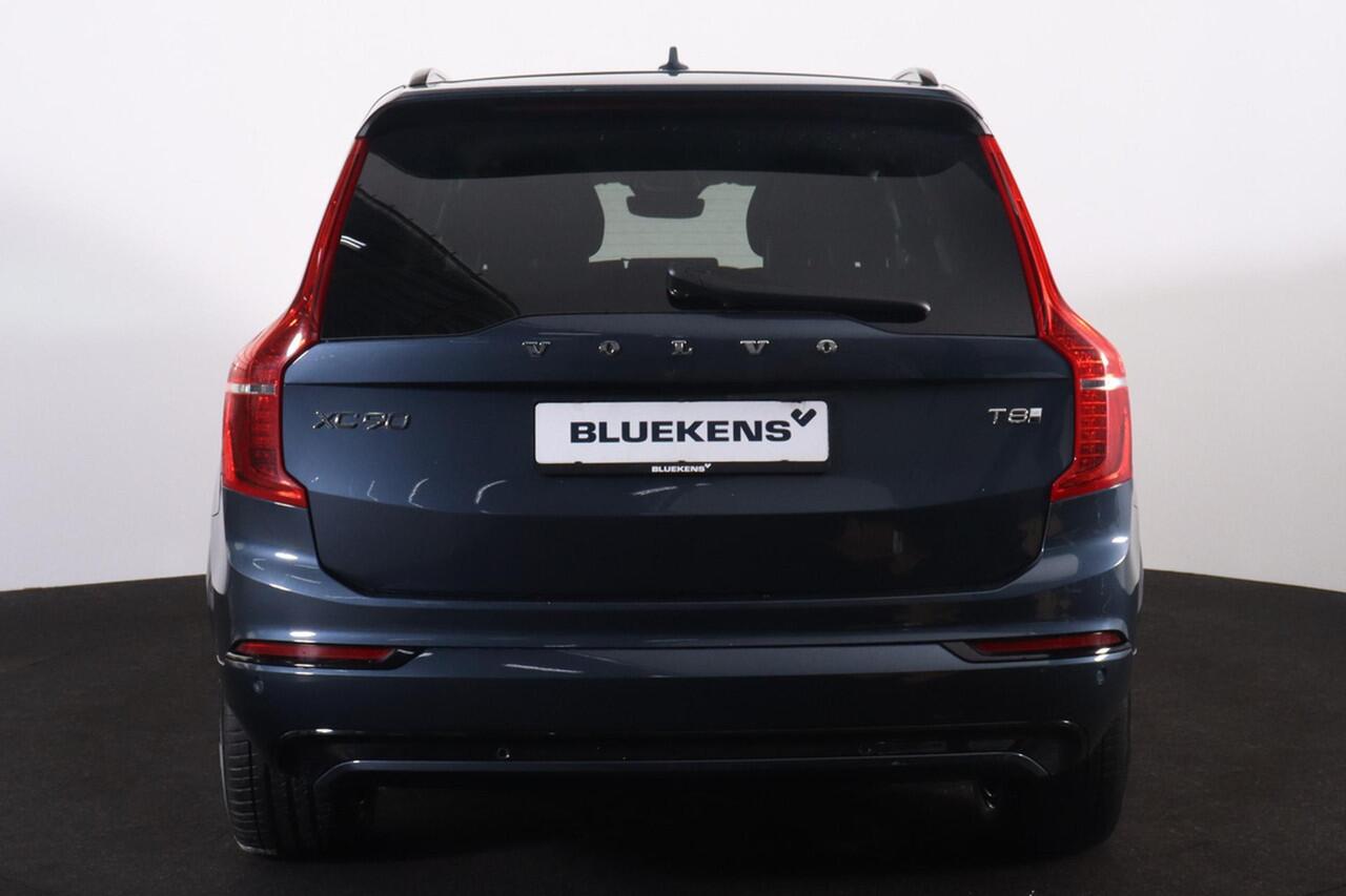 Volvo XC90 T8 Recharge AWD Plus Dark - IntelliSafe Assist & Surround - 360º Camera - Harman/Kardon audio - Adaptieve LED koplampen - Verwarmde voorstoelen, stuur & achterbank - Parkeersensoren voor & achter - Elektr. bedienb. voorstoelen met geheugen - Draadloze tel