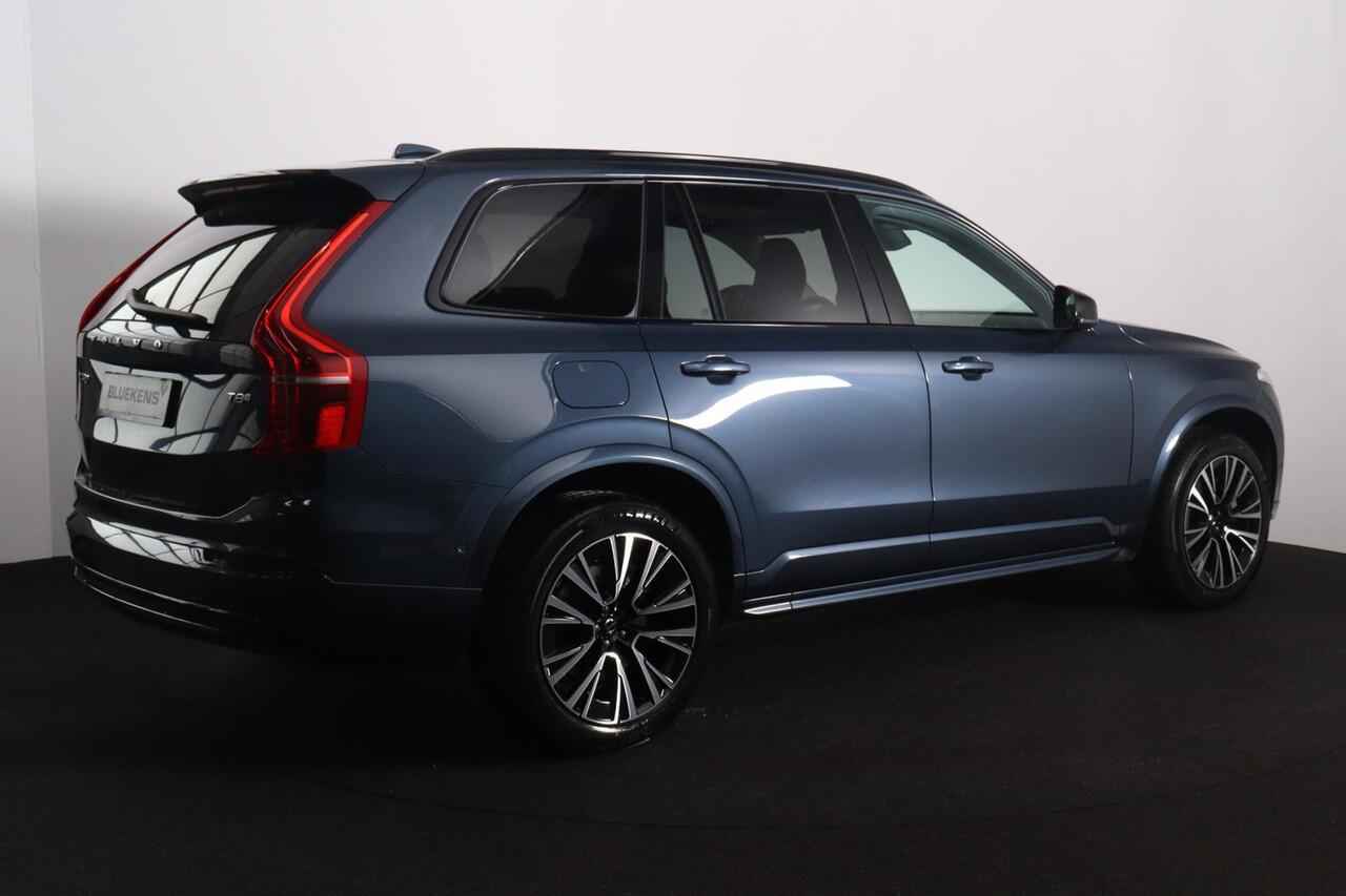 Volvo XC90 T8 Recharge AWD Plus Dark - IntelliSafe Assist & Surround - 360º Camera - Harman/Kardon audio - Adaptieve LED koplampen - Verwarmde voorstoelen, stuur & achterbank - Parkeersensoren voor & achter - Elektr. bedienb. voorstoelen met geheugen - Draadloze tel