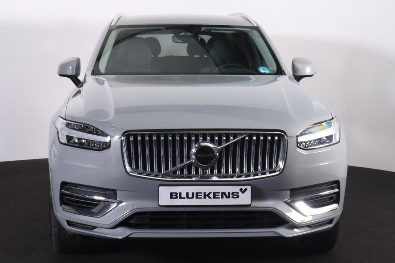 Volvo XC90 T8 Recharge AWD Core Bright - IntelliSafe Assist & Surround - Verwarmde voorstoelen, stuur & achterbank - Parkeersensoren voor & achter - Draadloze tel. lader - High Performance audio- Extra getint glas - 19' LMV